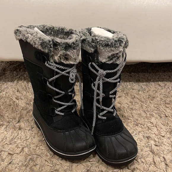 Cat & Jack Shoes New Cat Jack Carmen Black Lace Up Faux Fur Top